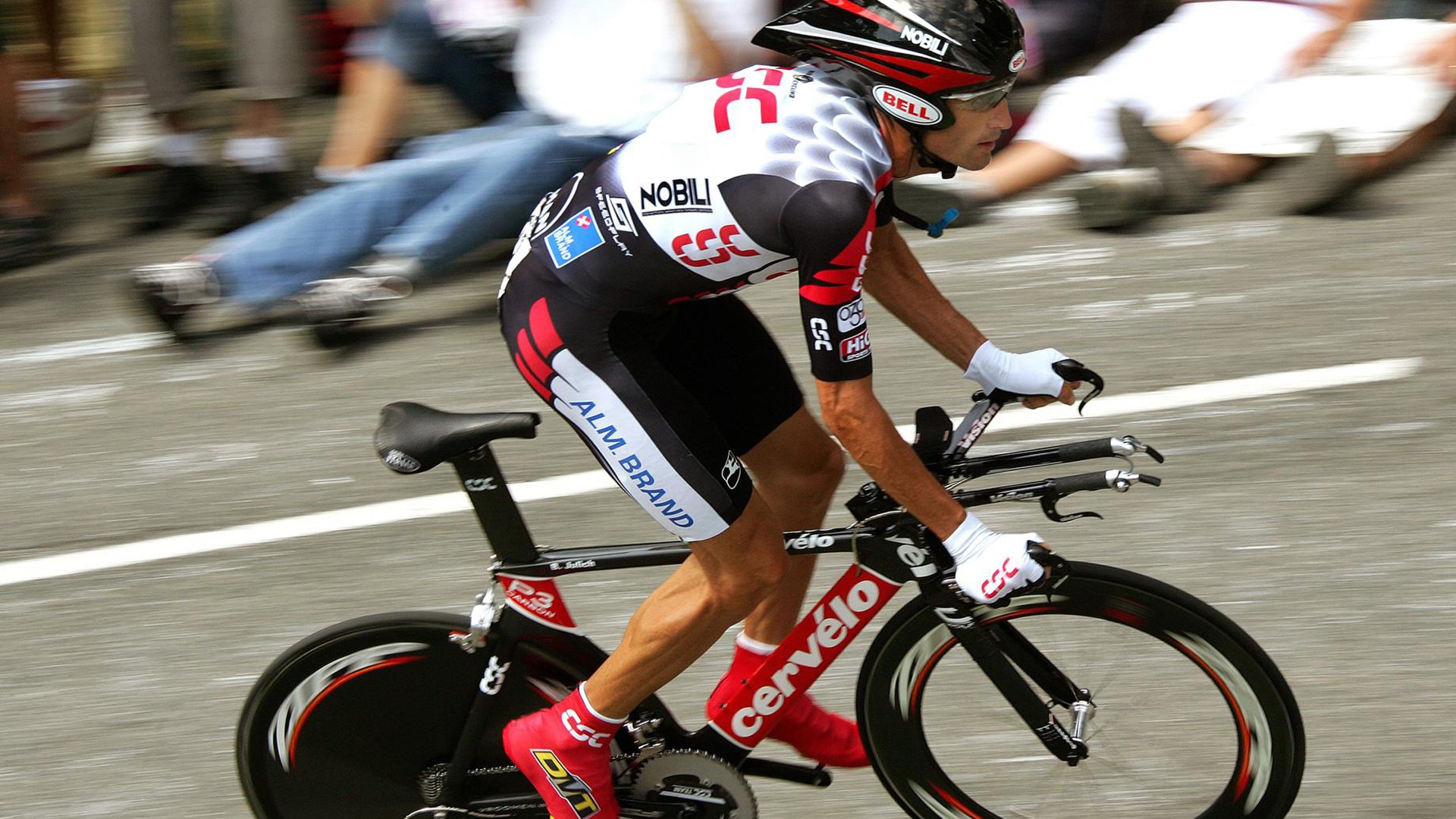 阿扎伦卡关键节点惊险取胜,DWG带队取胜!